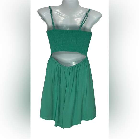 Hollister Green Smocked Romper Cutout Back Strappy Size S Summer Boardwalk - Picture 5 of 12